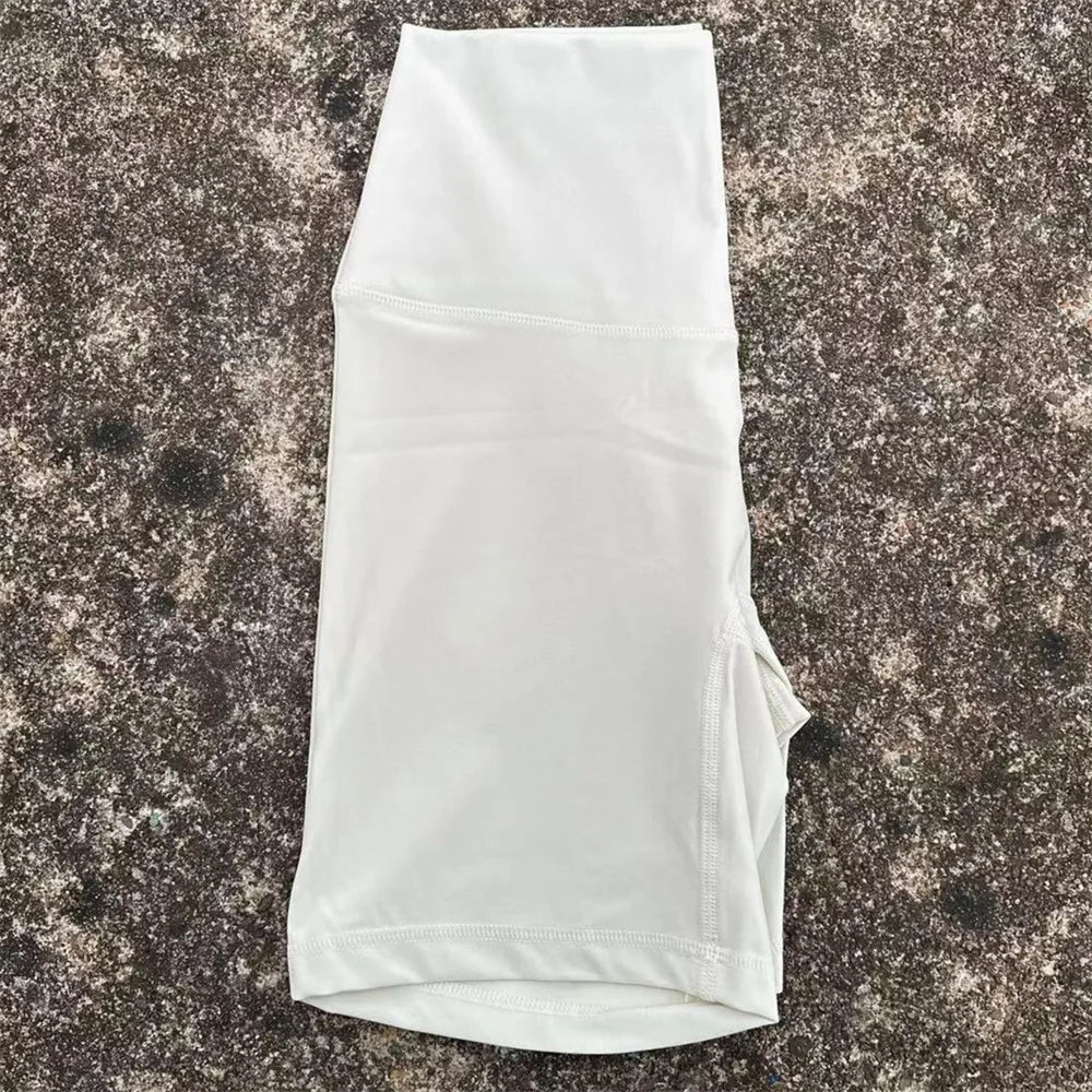 Högmidjade träningsshorts för yoga, gym och kondition.